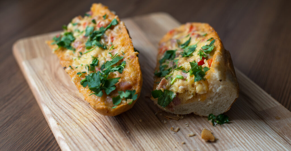 Sonkás melegszendvics besamel mártás alapon