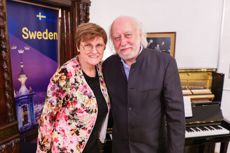 Karikó Katalin és Krasznahorkai László - Forrás: Facebook/@EmbassyOfSwedenInBudapest