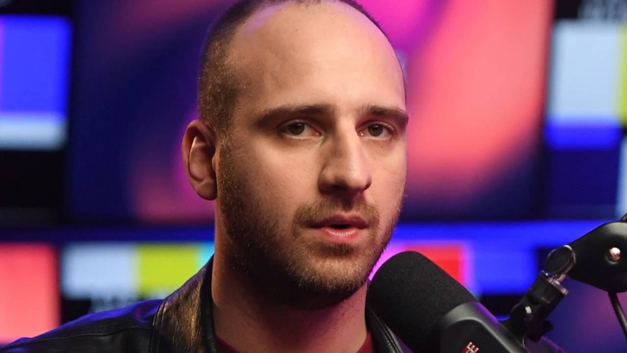 Brasch Bence az apjáról: „Mindig túllépett. Amikor másik családhoz elment, az előzőt telibe fosta”