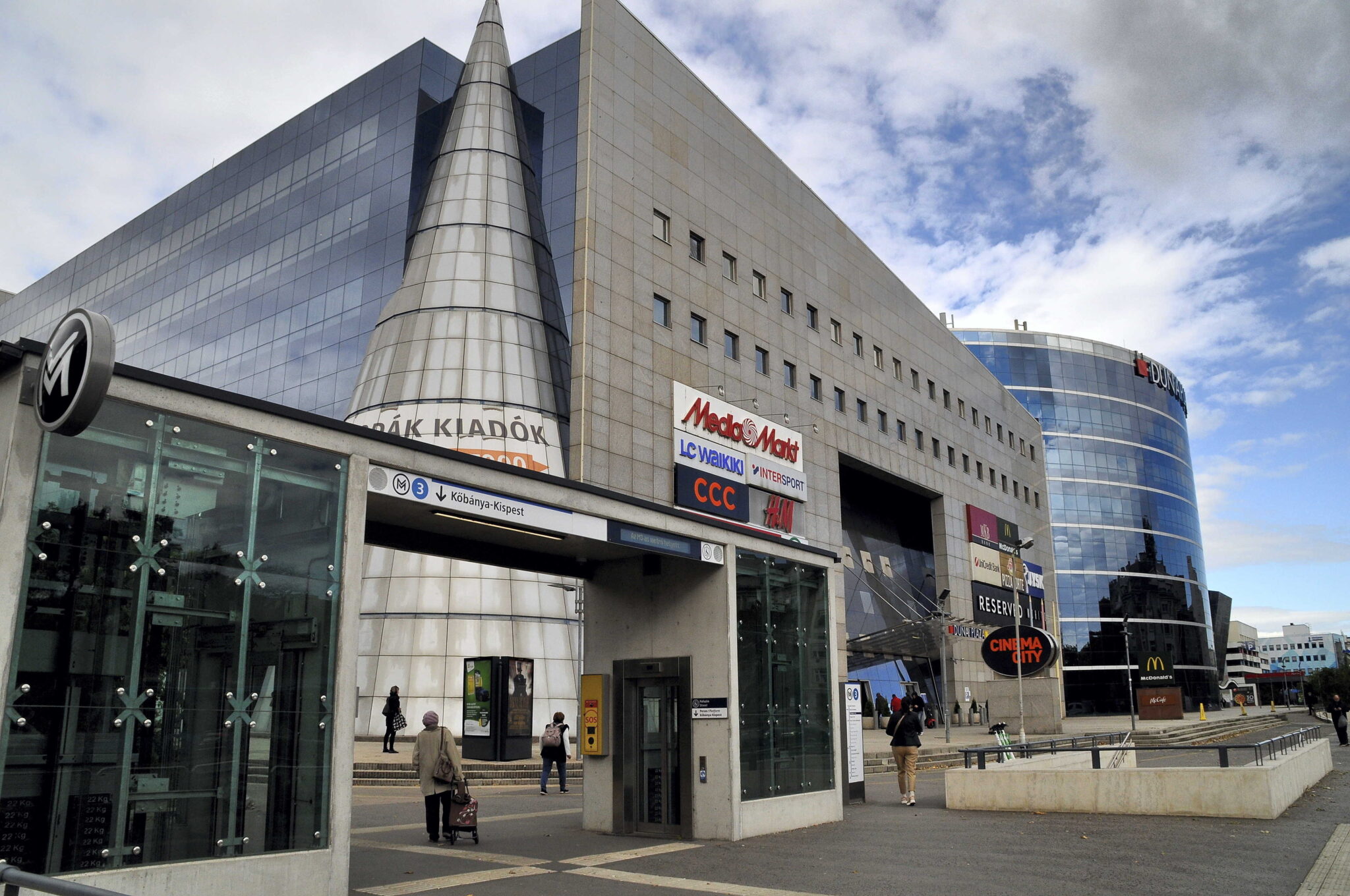 Teljesen megújul a budapesti Duna Plaza, így néz majd ki