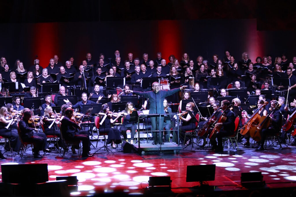 Nyári álmok a fa alatt: ünnepi hangolódás a Szegedi Szabadtérivel