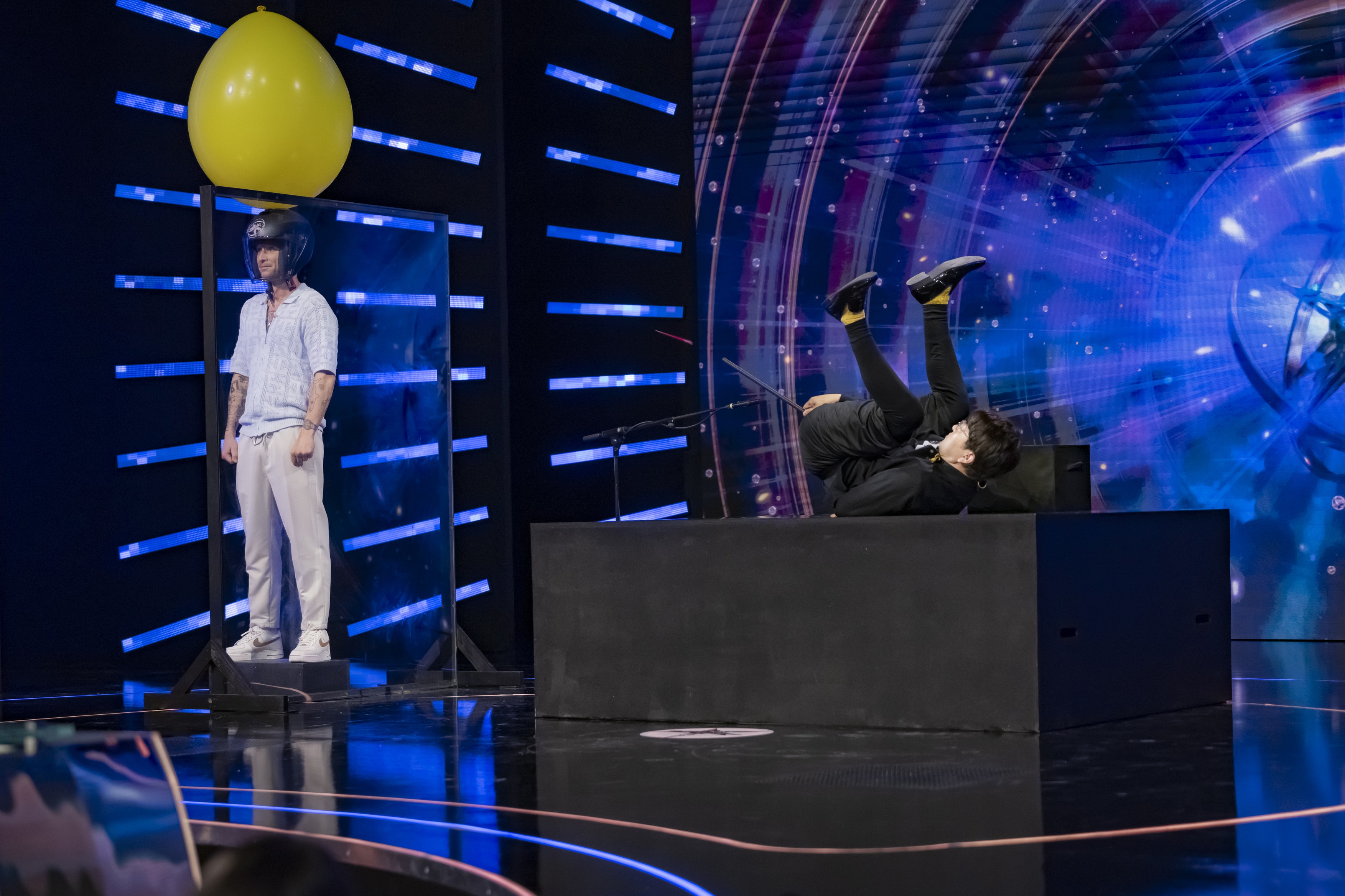 B-j: Istenes Bence, Ichikawa