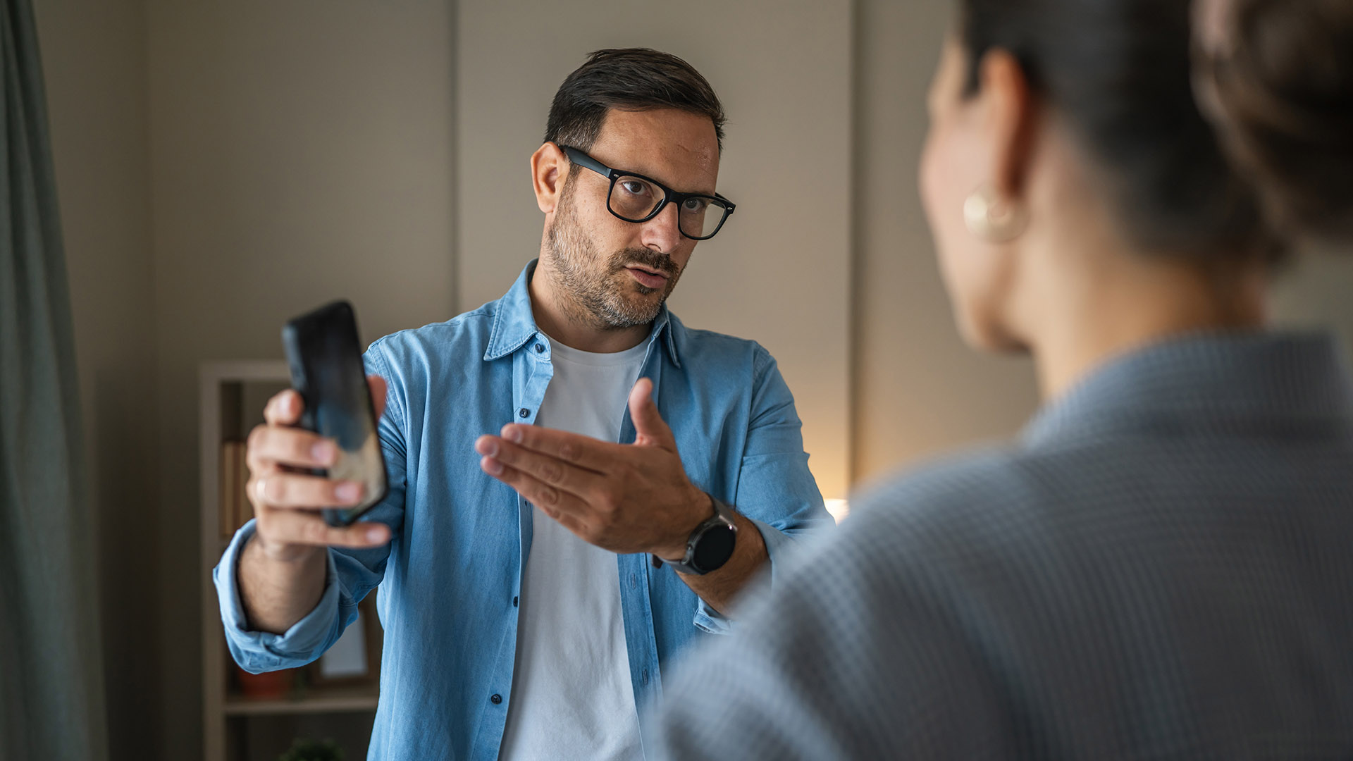 „Őrületbe kerget az anyám” – ezért válunk egy pillanat alatt idegessé akkor is, ha szeretjük őt