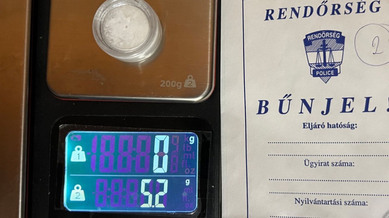 Ismert budapesti zenészeknél tartott házkutatást a Készenléti Rendőrség