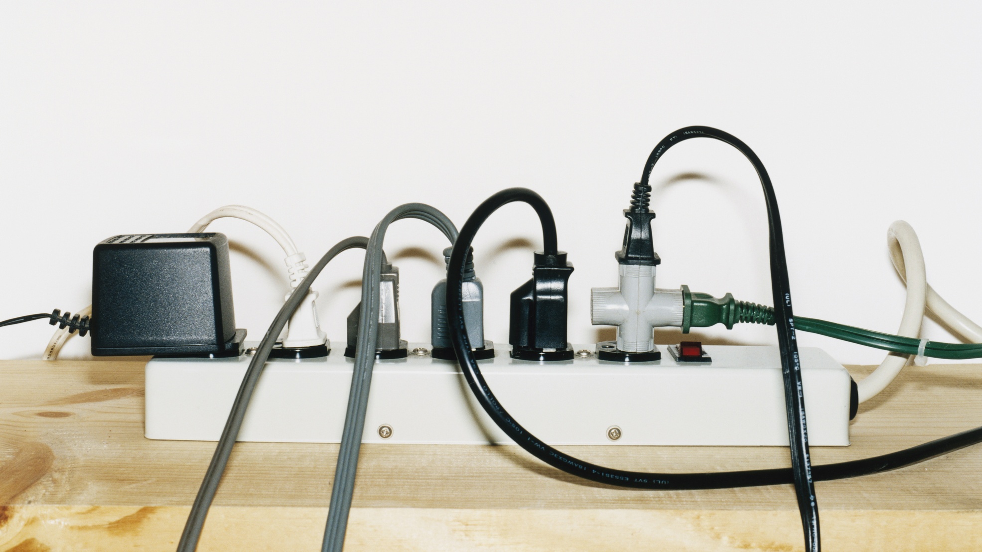 Ezeket az eszközöket nem szabad hosszabbítóhoz csatlakoztatni