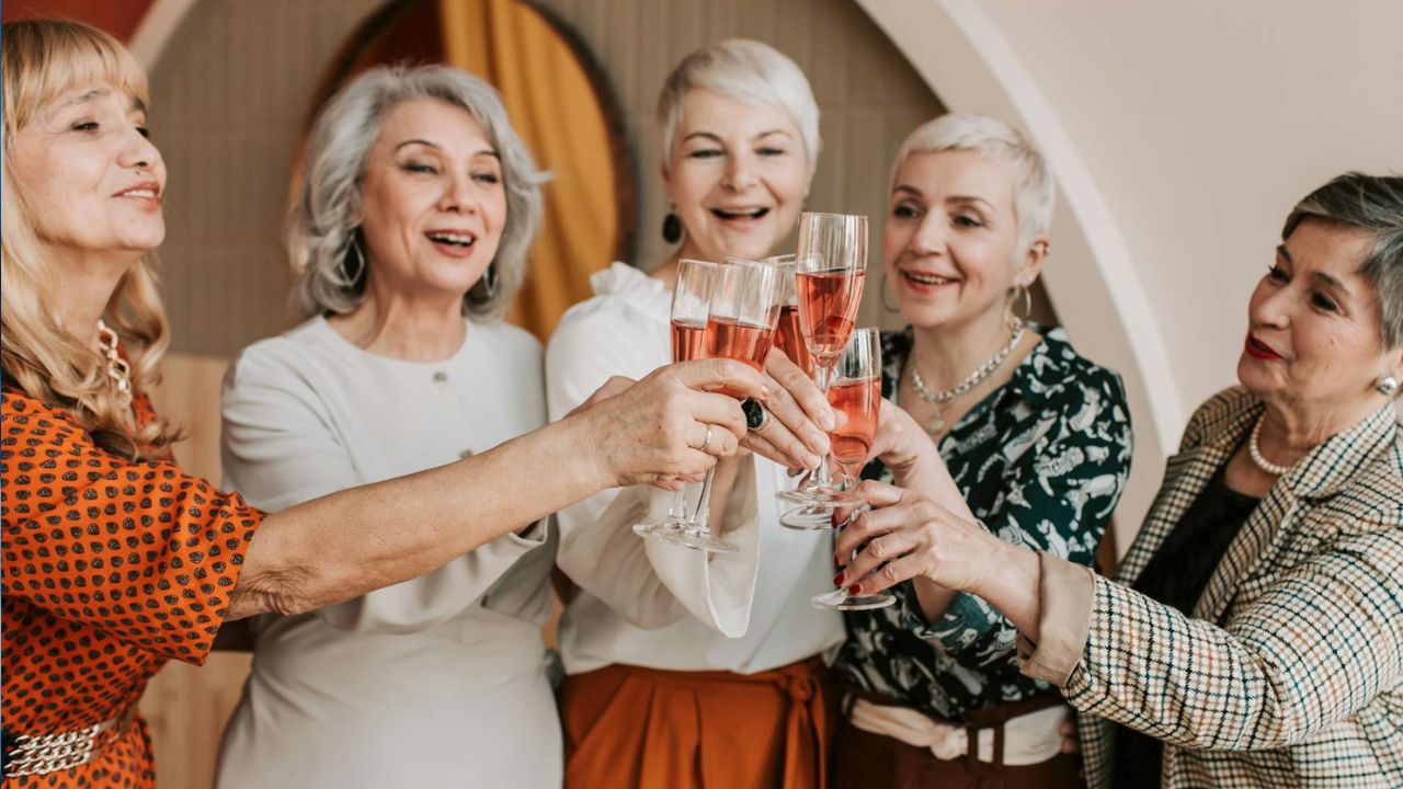 Neurológus: 65 év felett jobb teljesen elhagyni az alkoholos italok fogyasztását