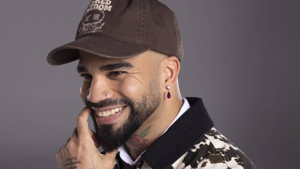 Kállay-Saunders András: „A külföldi országok jobban támogatnak, mint a hazám”