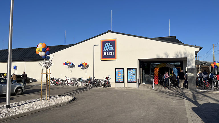 Adventi csodák és zuhanó sajtárak – az ALDI már most ünnepi hangulatba hoz!