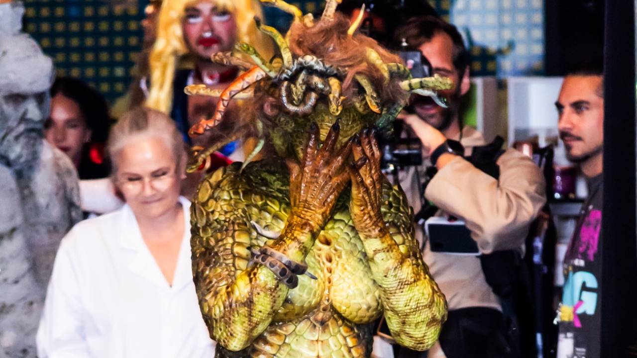 Heidi Klum és férje megnyerte az idei Halloweent: elképesztő jelmezbe bújt a modell