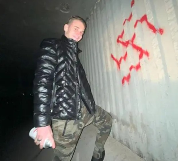 Azt tervezte, hogy Mikulásnak öltözve mérgezett édességet osztogat a gyerekeknek