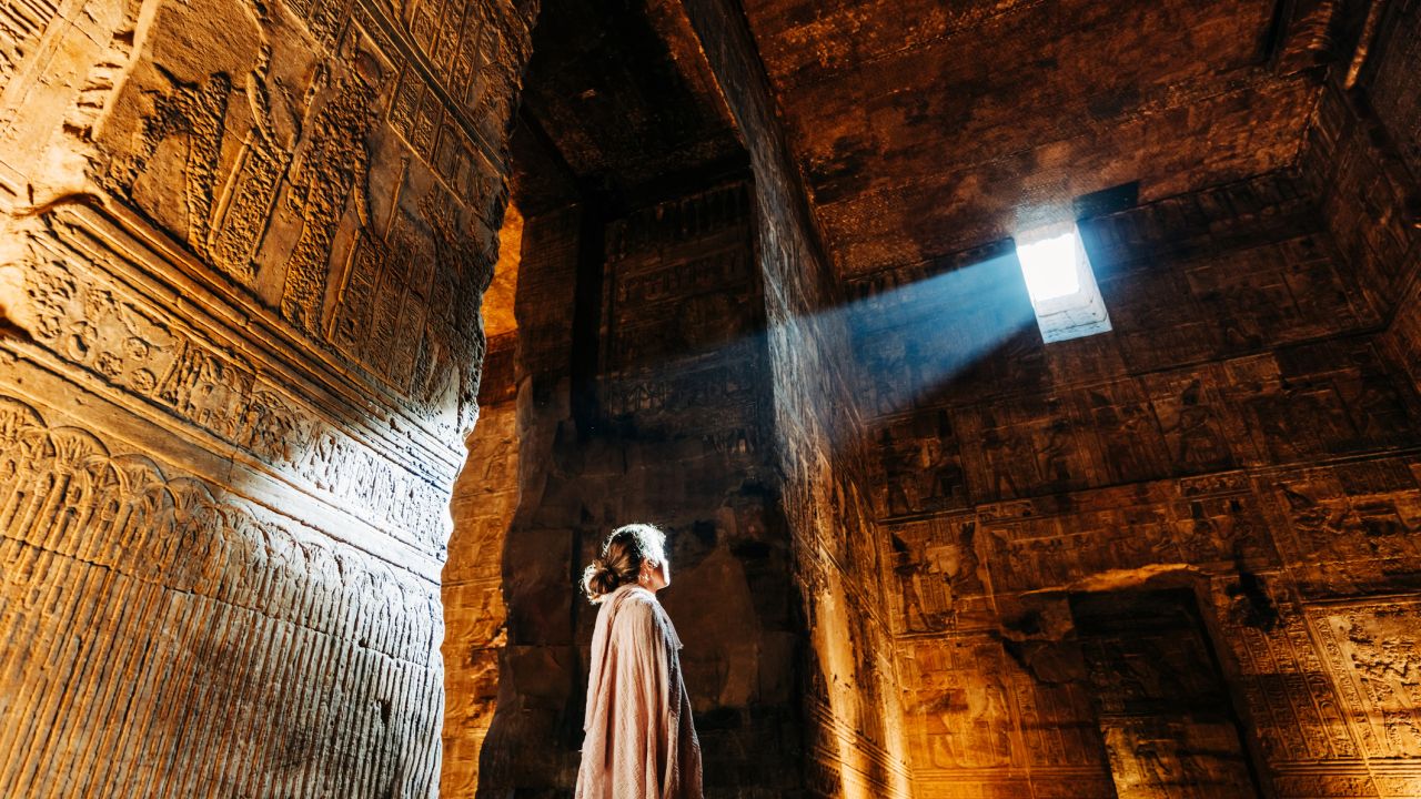 Napi horoszkóp 2025. 11. 19.: Ősi erők ébredése