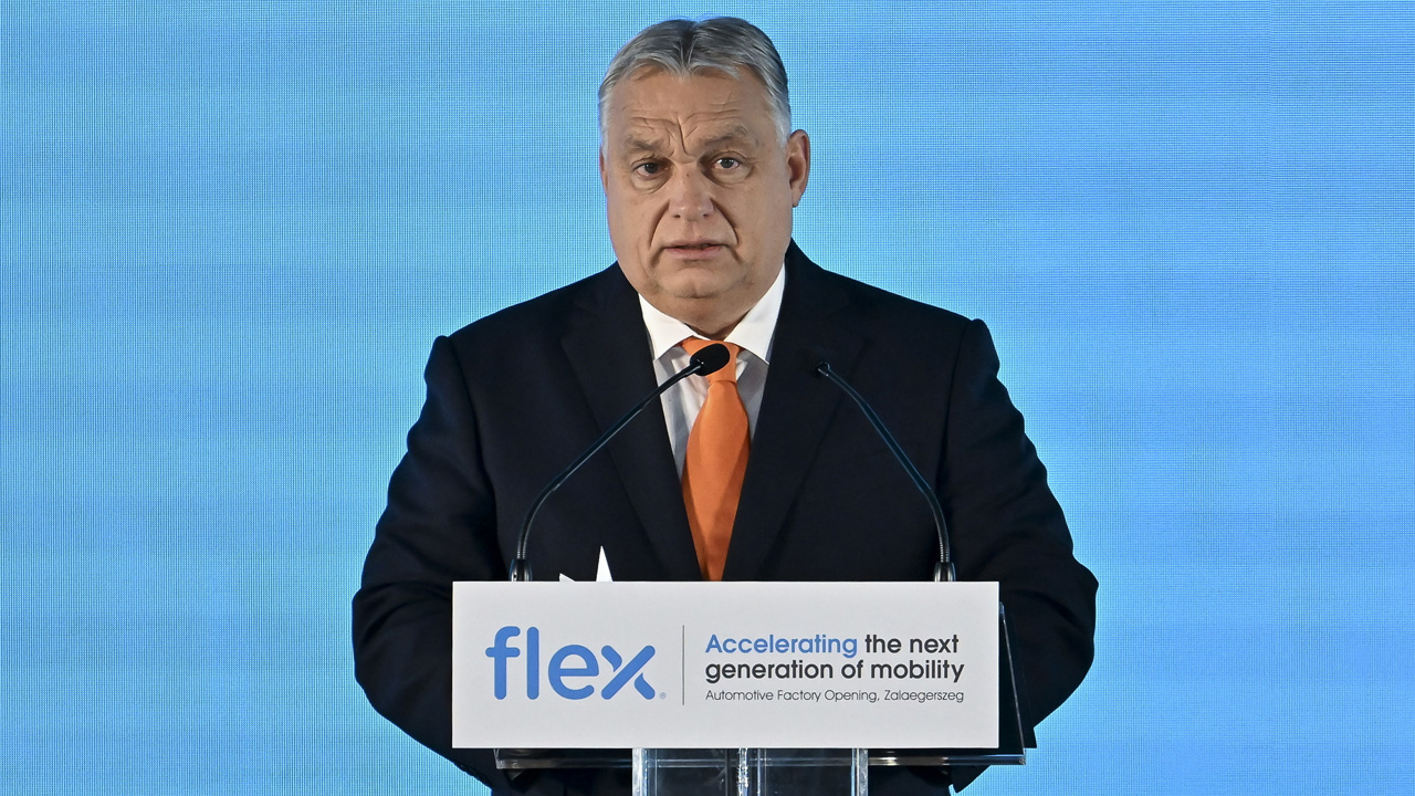 Balesetet szenvedett a TEK egyik autója, miközben Orbán Viktor programján teljesített szolgálatot