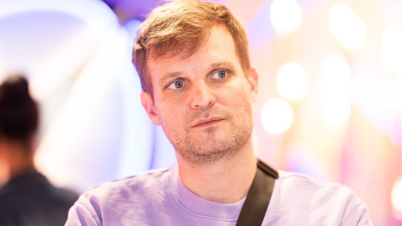 Puskás-Dallos Peti: „A mi generációnk már menthetetlen”