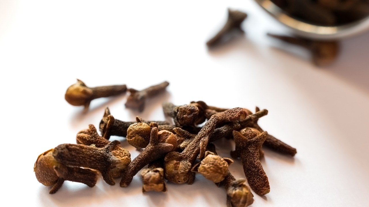 Ezért érdemes szegfűszeget rágni naponta