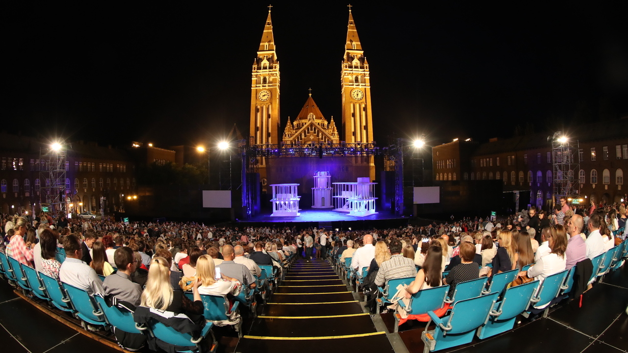 Szegedi Szabadtéri Játékok adventi nyereményjáték fődíj
