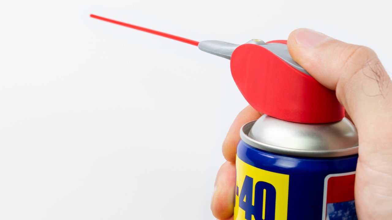 7 meglepő dolog, amit tisztíthatsz WD-40-nel – és néhány, amit soha ne próbálj ki