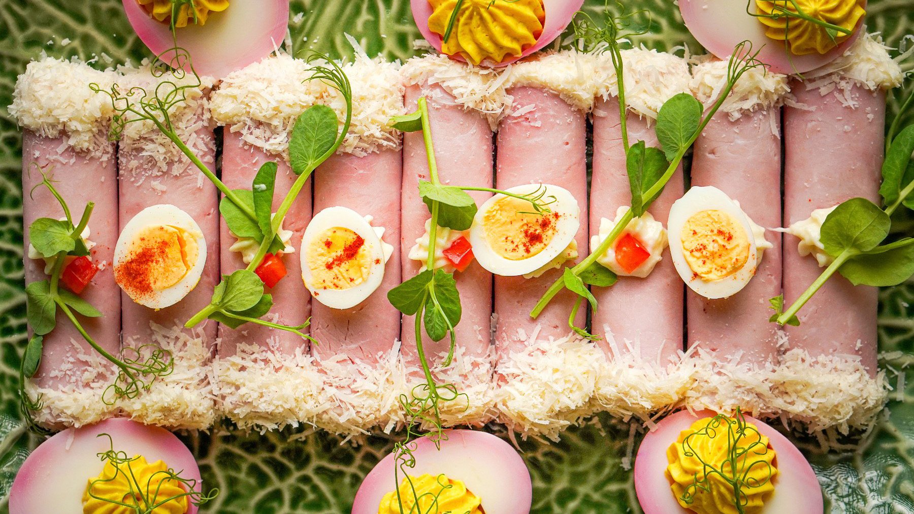 12 vendégváró partifalat, amivel elbűvölöd a vendégeid: gyors, illatos, mennyei sós és mártogatós receptek