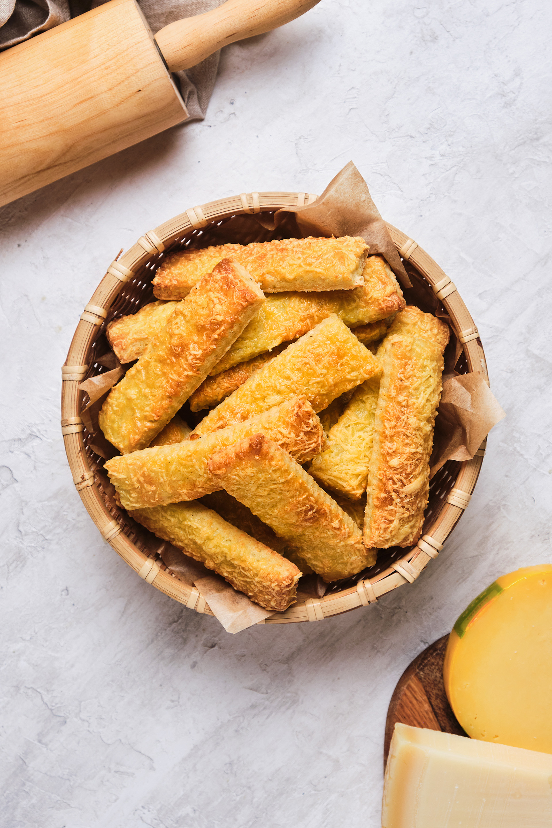 12 vendégváró sós falat karácsonyra és szilveszterre – pogácsától a perecig: mennyei étkeket mutatunk