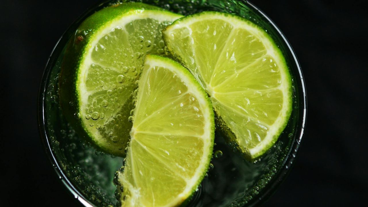 Mi a helyes módja a citromos víz fogyasztásának télen?