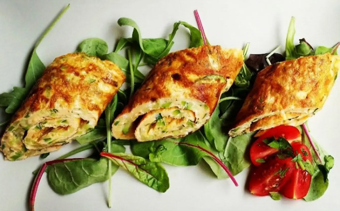 Cukkinis tojáslepény-tekercsek