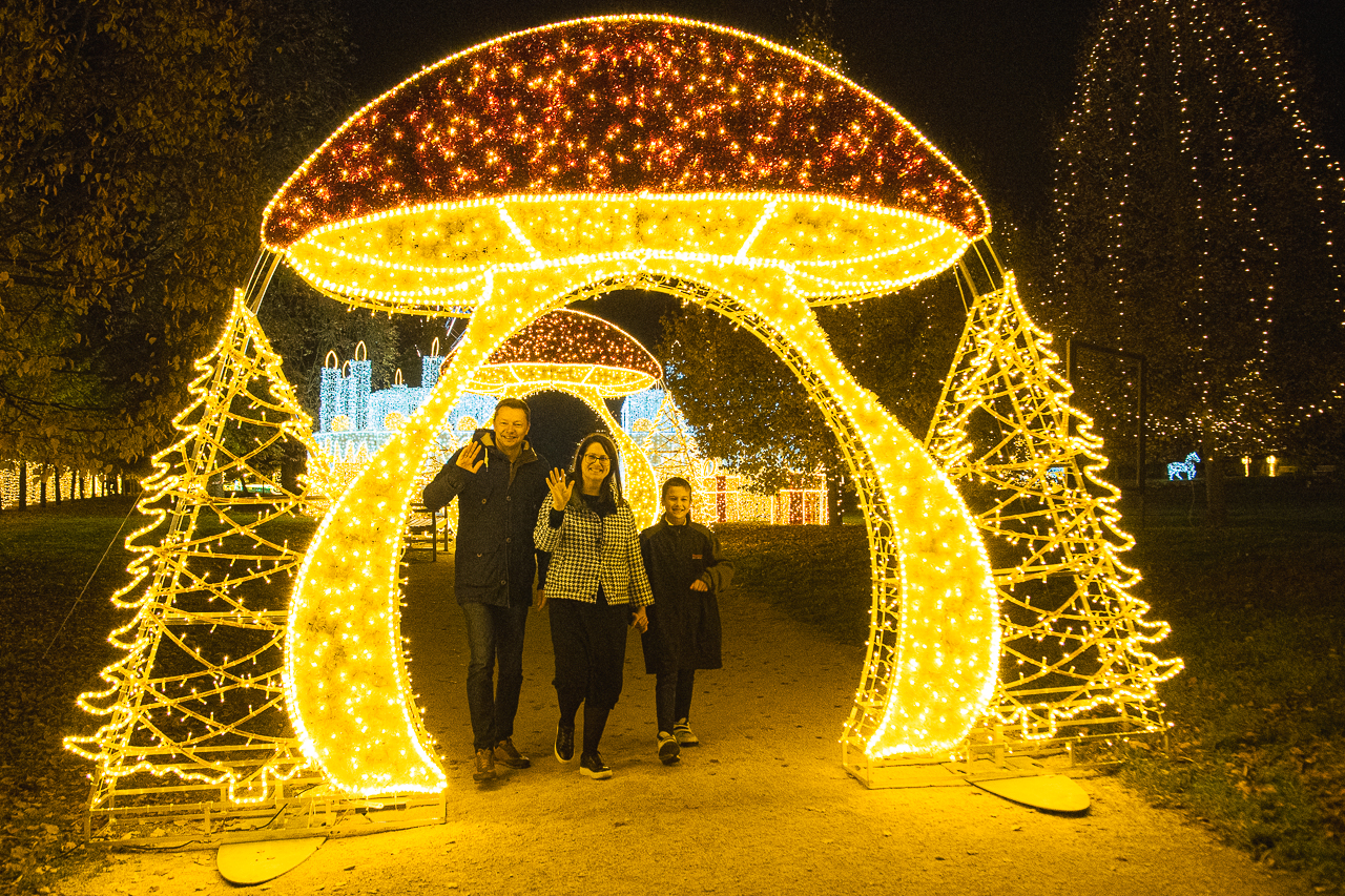 Fényinstalláció Magyarországon karácsonykor