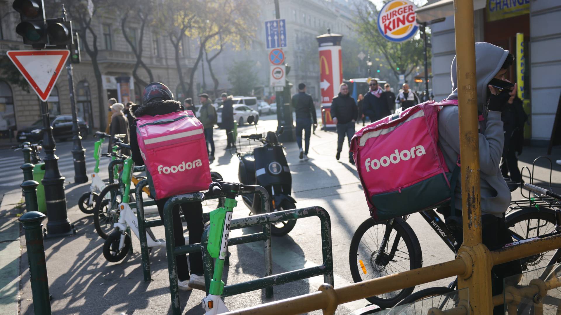 Magyar lett Európa leggyorsabb kajafutárja – Hihetetlen, mennyi idő alatt teljesítette a rendelést