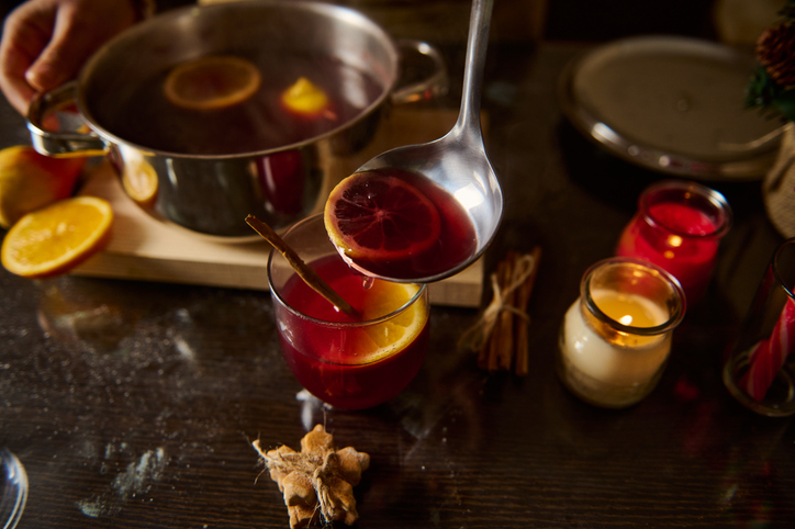 Forralt bor csendélet