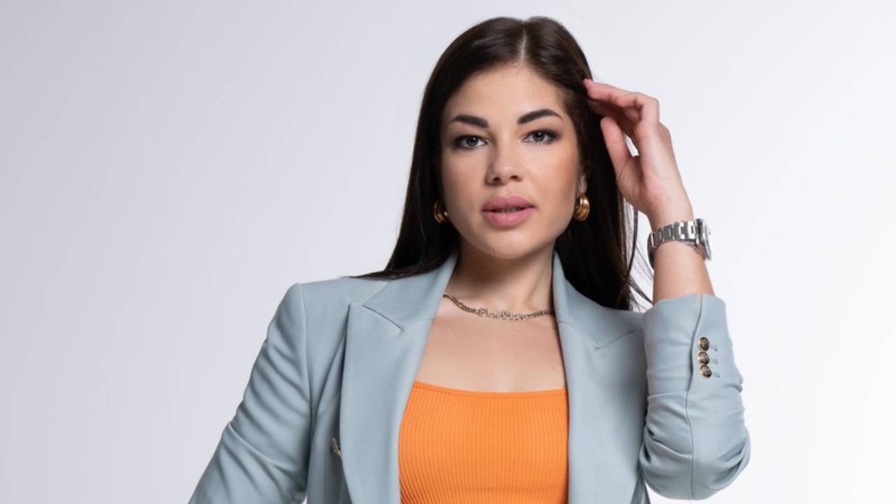 Gáspár Evelin ezúttal Brüsszelbe kísérte el Szijjártó Pétert: francia nyelvtudását is hasznosította