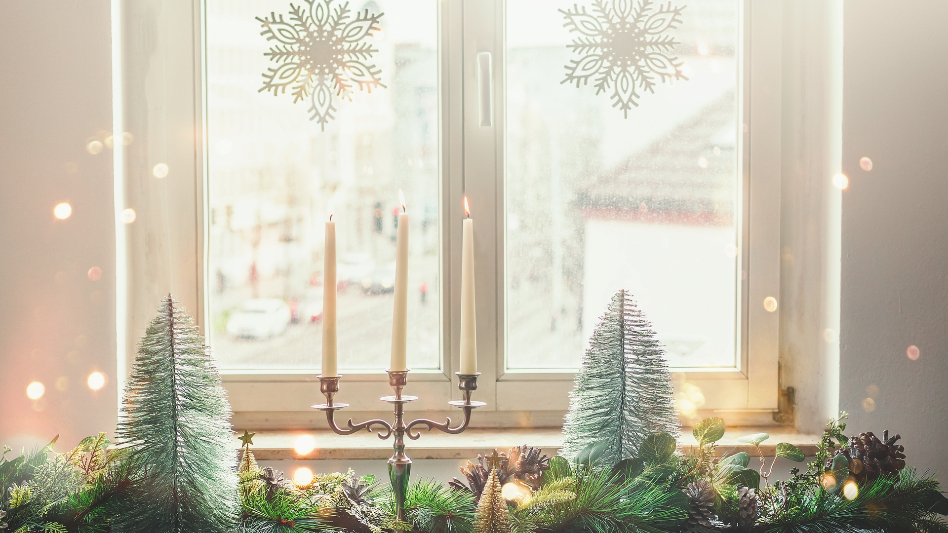 Sokan már nem díszítik az ablakaikat fényfüzérekkel: az új trend olcsóbb, szebb, és az egész utca irigyelni fog érte