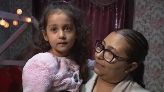 Tévedésből, egy évre elszakítottak családjától egy tóalmási kislányt