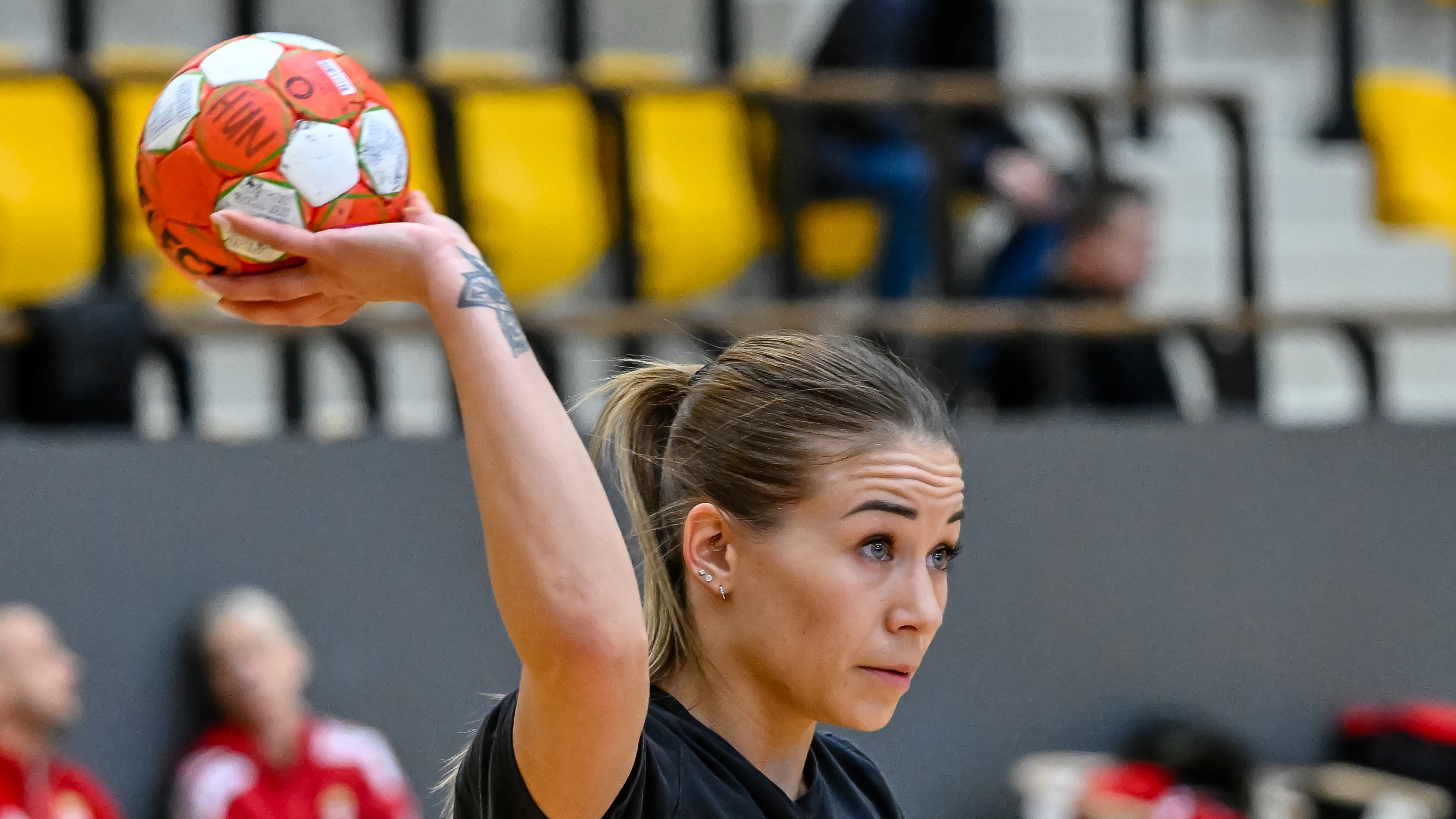 Megszülettek Győri-Lukács Viktória és Győri Mátyás ikrei: Zoé és Emma karácsonyra érkeztek, tündéri fotón a bejelentés