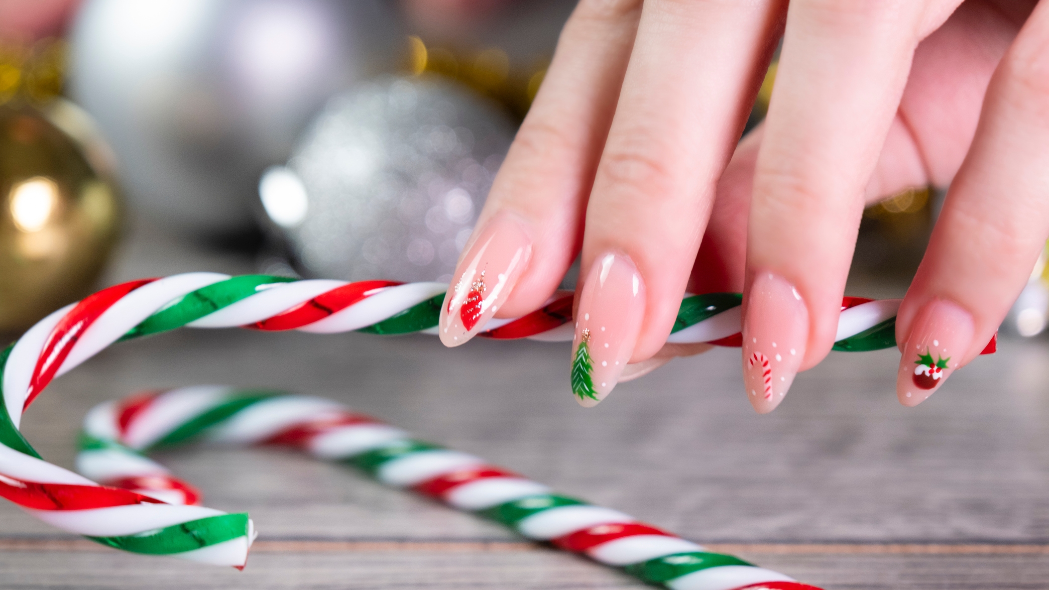 Karácsonyi körmök