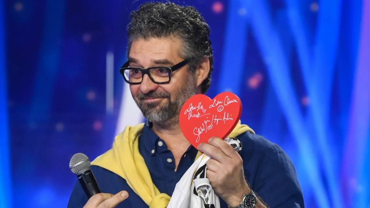 Árván maradt gyerekeknek segít Molnár Viktor: a család tragédiája megrázta az országot