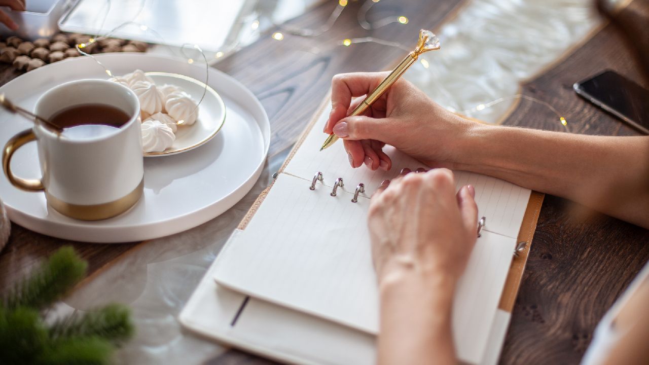 Napi horoszkóp 2025. 12. 29.: Újévre készülő hétfő