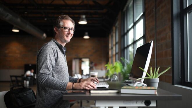 Őszül a párod? Ezekkel a tippekkel segíthetsz neki!