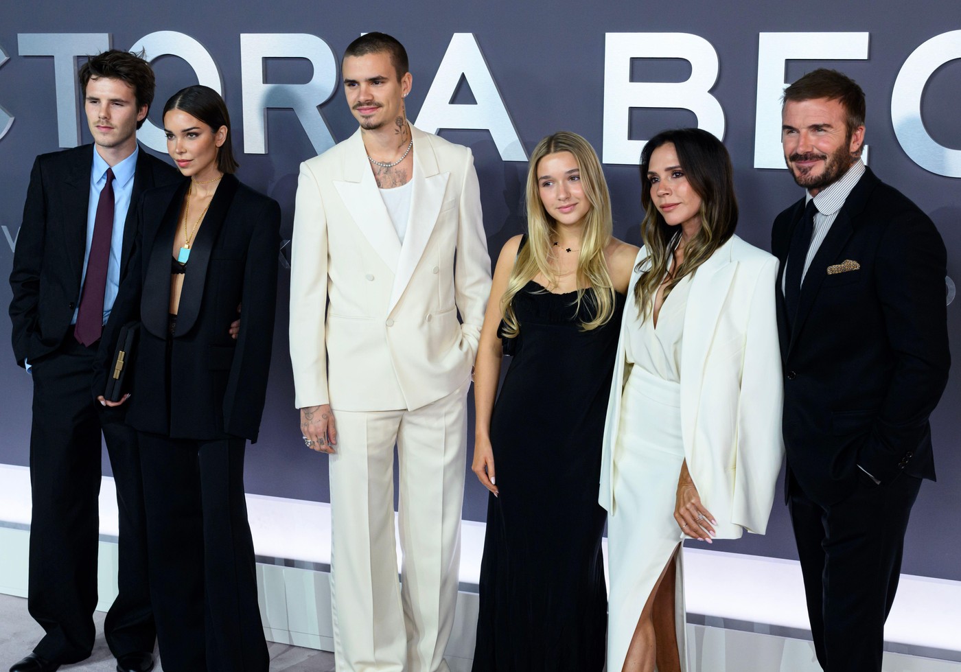 Cruz Beckham, Jackie Apostel, Romeo Beckham, Harper Beckham, Victoria Beckham és David Beckham