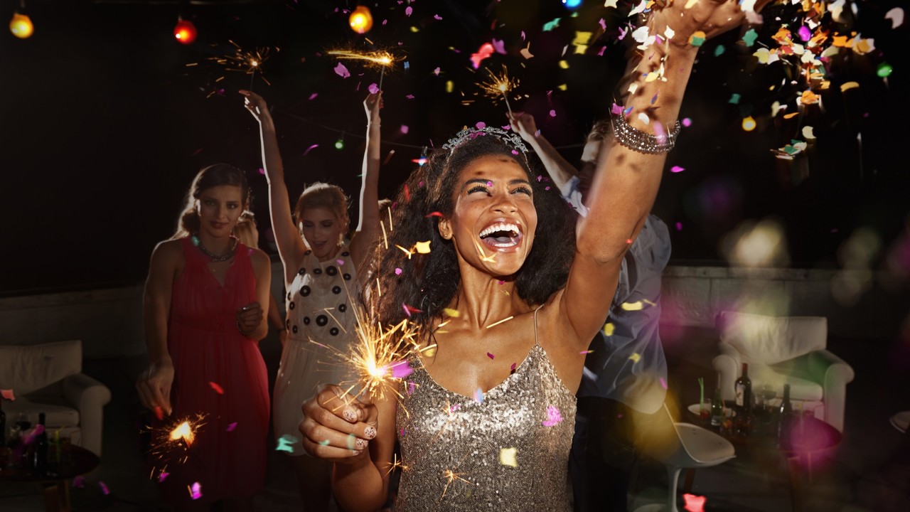 Ezek a csillagjegyek igazi bulikirályok szilveszterkor