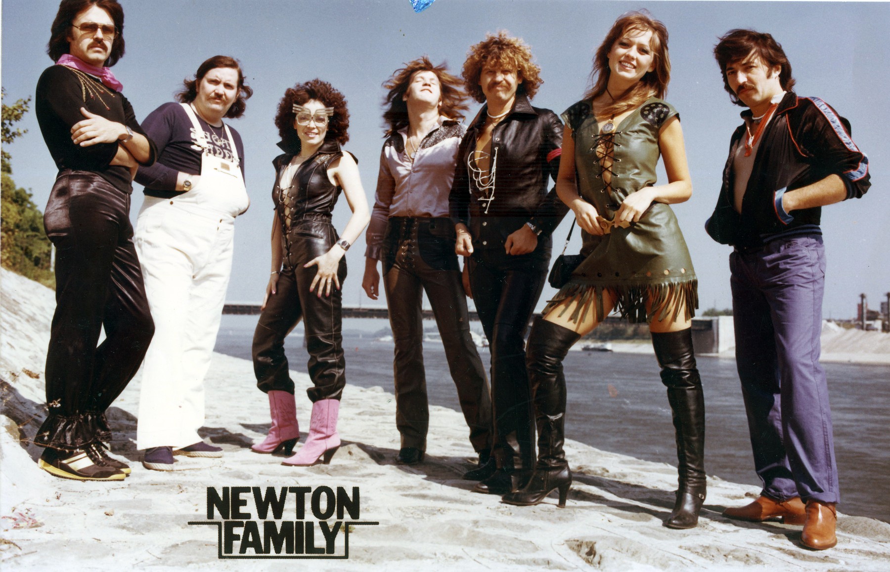 Kvíz: Felismered a 80-as évek legnagyobb slágereit egyetlen sorból?