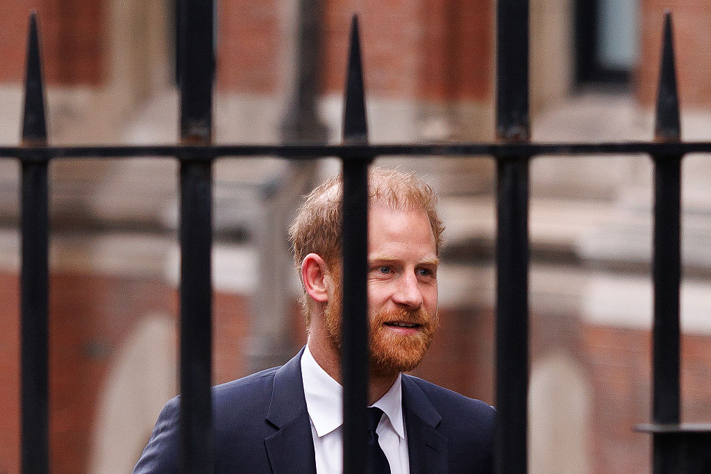 Nem akárhol fotózták Harry herceget