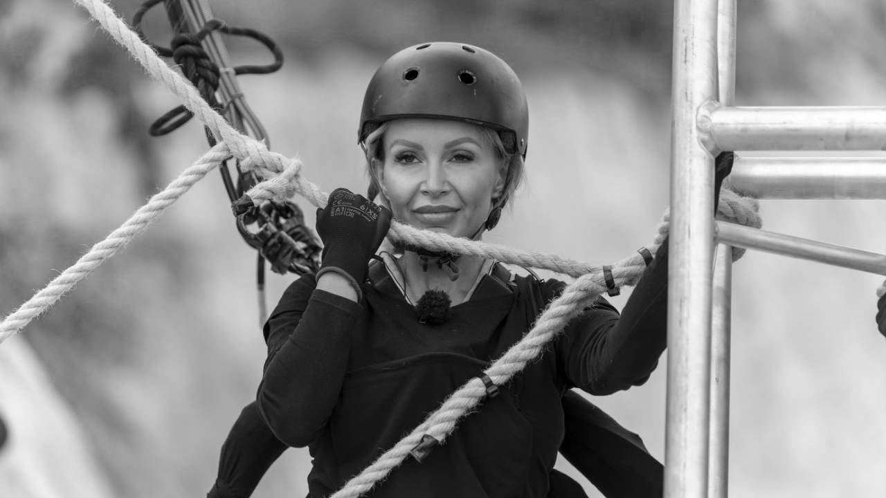 Autóbalesetben elhunyt Jákli Mónika influenszer