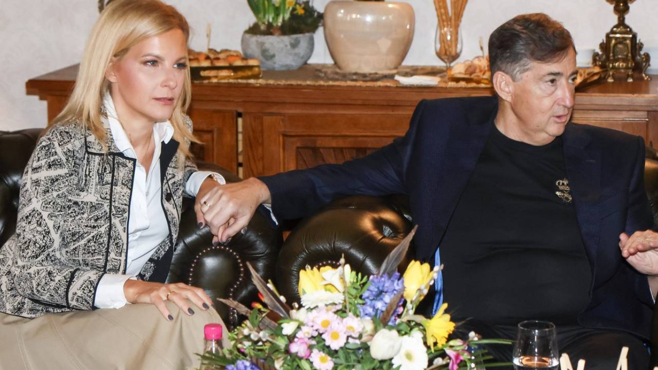 Eltűnt Mészáros Lőrinc magángépének rádiójele a Csendes-óceán fölött