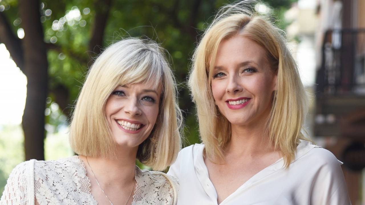 Peller Anna és Peller Mariann Tóth Andi X-Faktoros fellépőruhájáról: Nem feltétlenül jó üzenet az, ha nők bikiniben táncolnak a színpadon