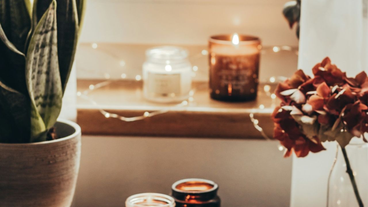 otthoni relaxáció hétvégén, kép: Unsplash