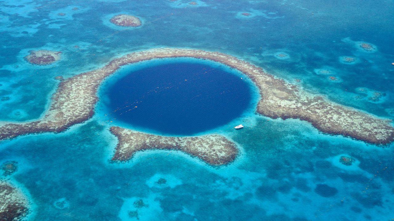 Mexikói Belize kék lyuk, fotó: Getty Images