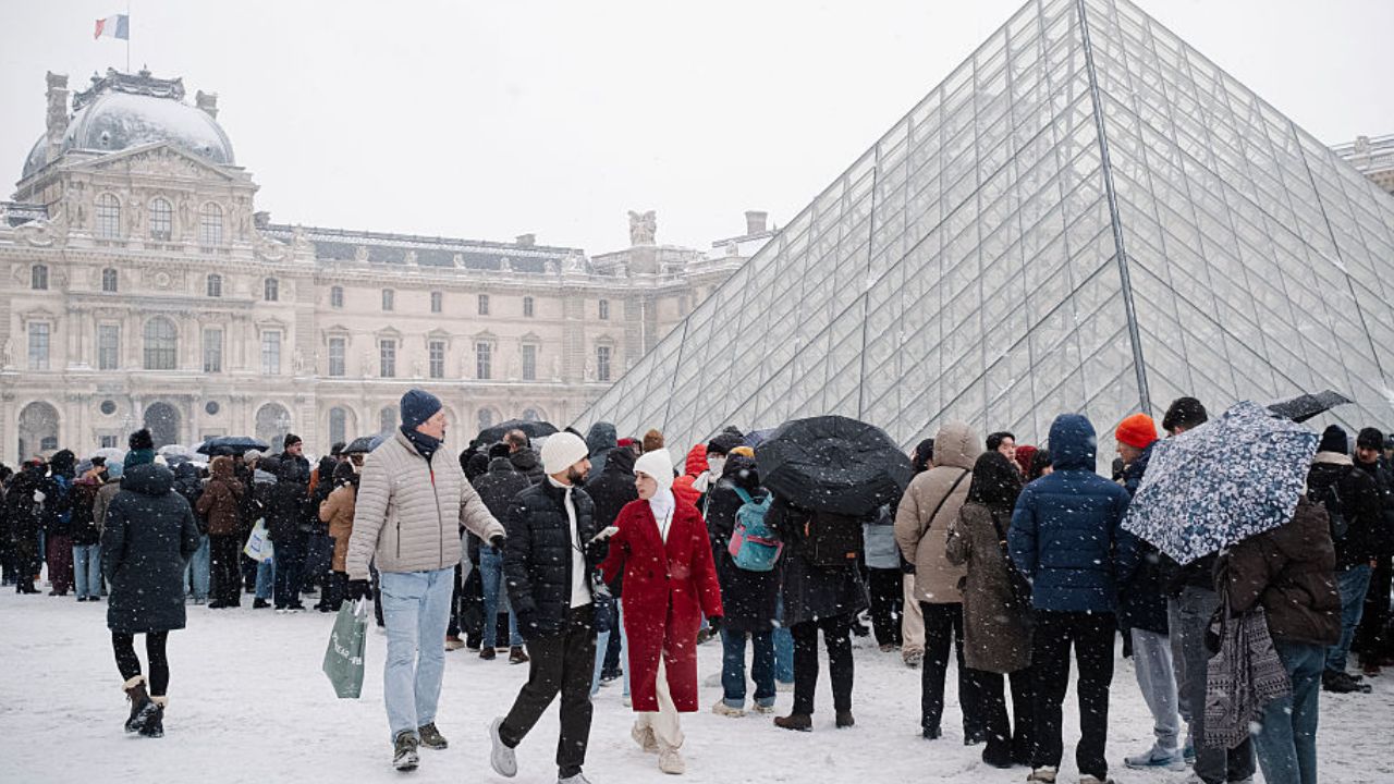 Párizsi Louvre, fotó: Getty Images