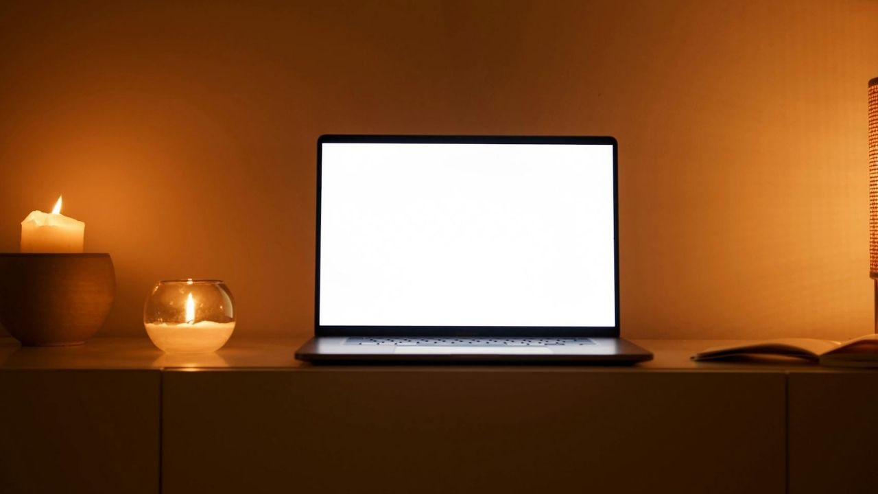 gyertya a lakásban, fotó: Pexels