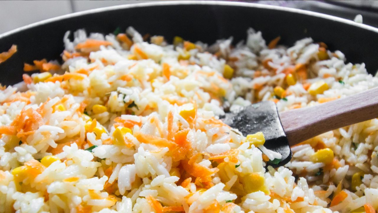 A trükk, amitől a rizs nem ragad össze: három lépés, és kész a tökéletes végeredmény