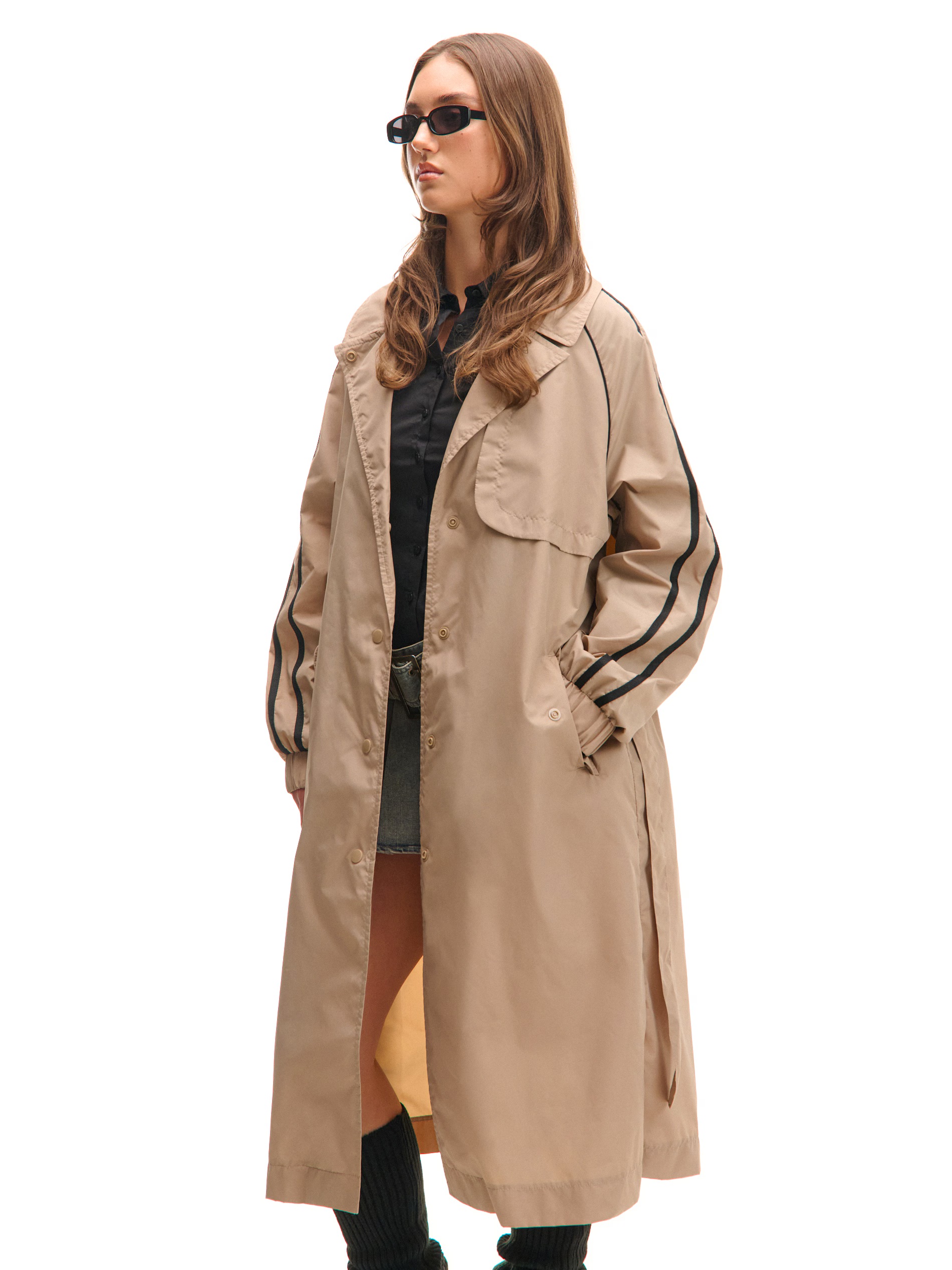 Ballonkabátot viselő modell