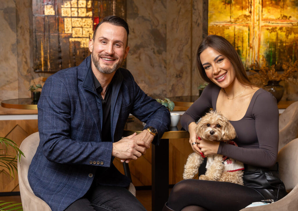 „Ismerek olyan véleményformálót, akit azért tettek ki egy kampányból, mert egy videóban a miniszterelnök úr mellett állt” – interjú Szabó András Csutival