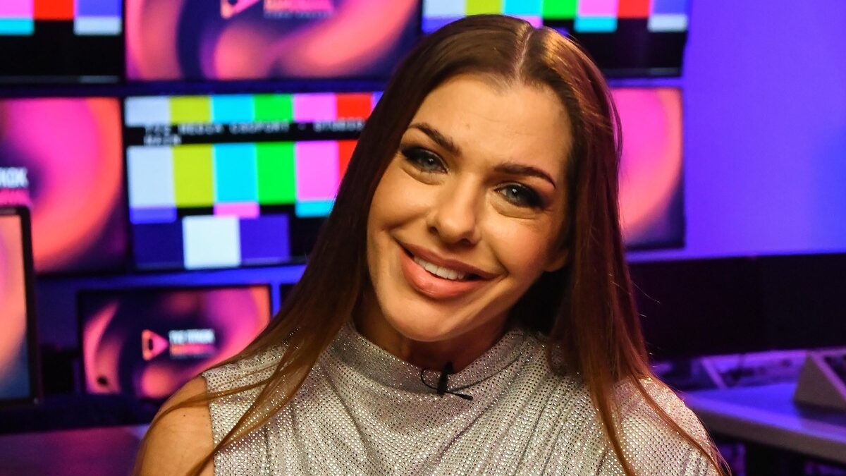 Dér Heni megmutatta az arcát plasztikai műtét után – fotó